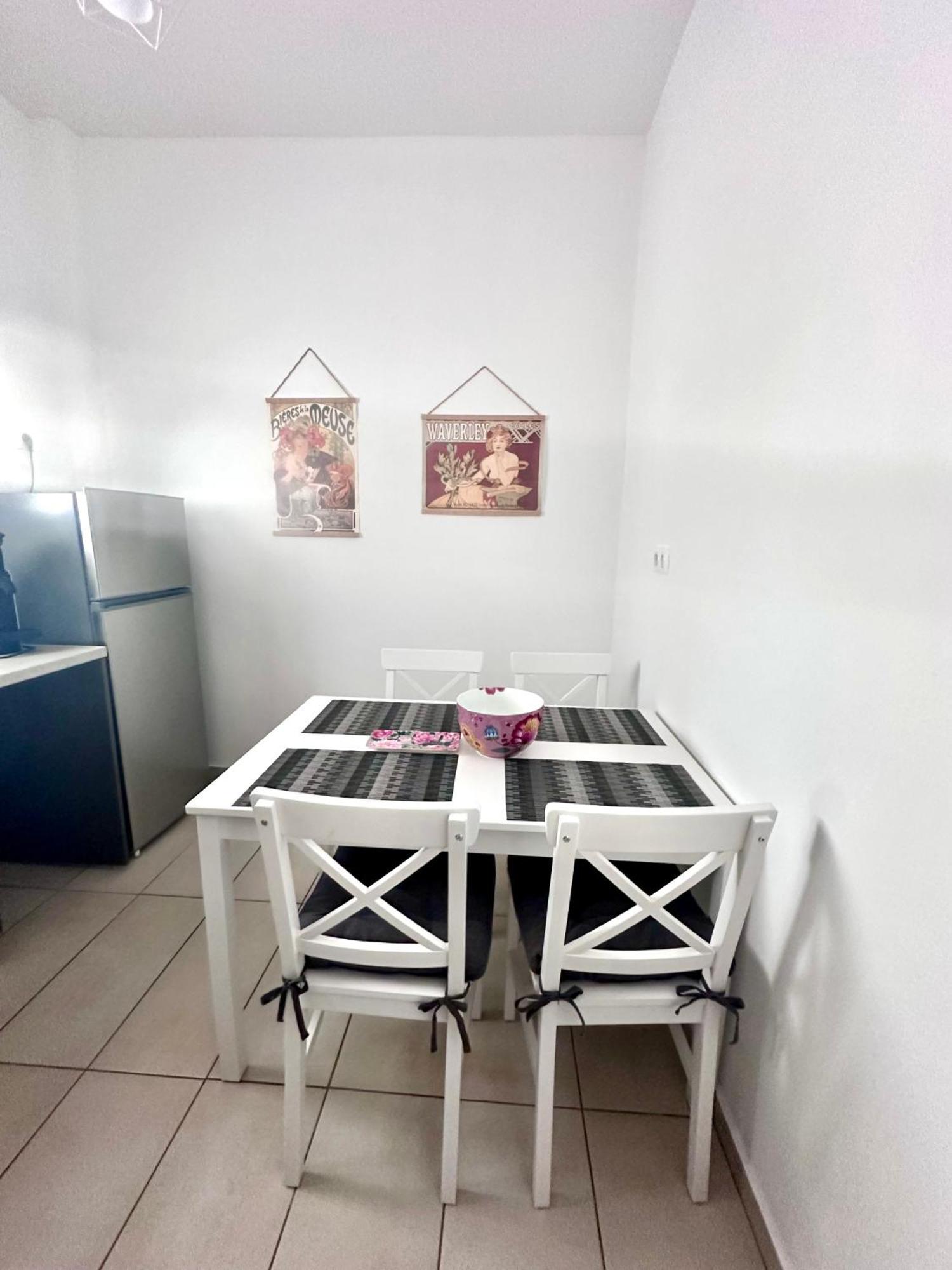 Cozy Faliro 1 Apartment